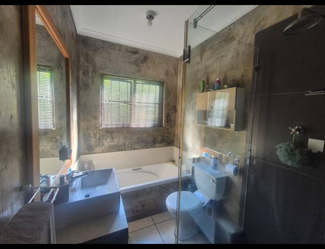2 BEDROOM SECTIONAL TITLE FOR SALE IN THE WOLDS